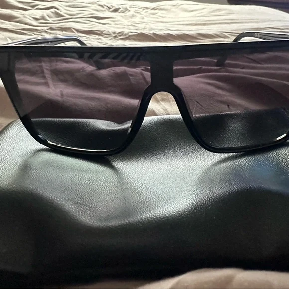 Brand New Nightfall Sunglasses size M w/  pouch.Black Frame-Smoke Polarized lens - Picture 5 of 6